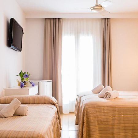 Hostal Ciutadella Ciutadella  Esterno foto