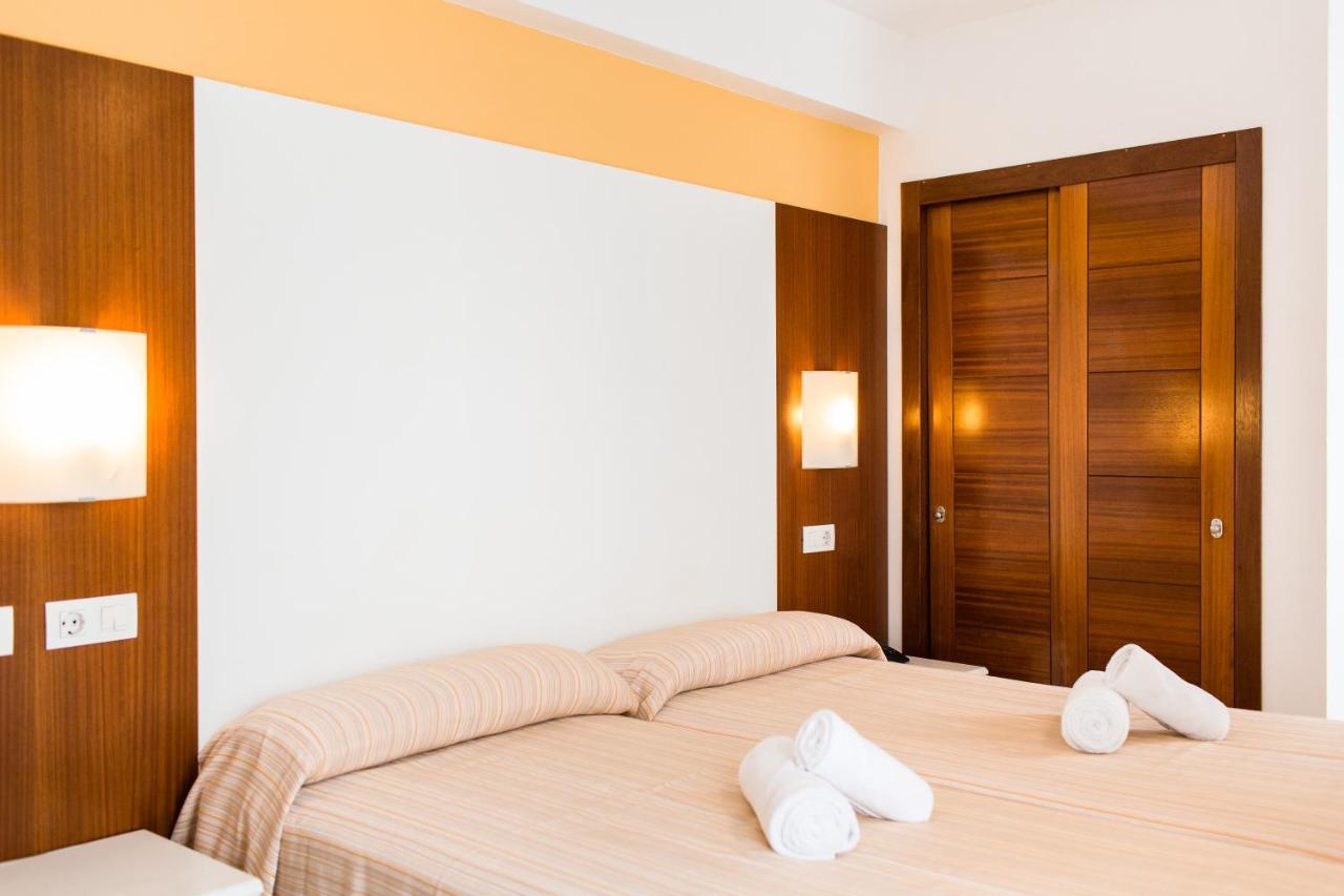 Hostal Ciutadella Ciutadella  Esterno foto
