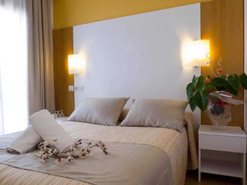 Hostal Ciutadella Ciutadella  Esterno foto