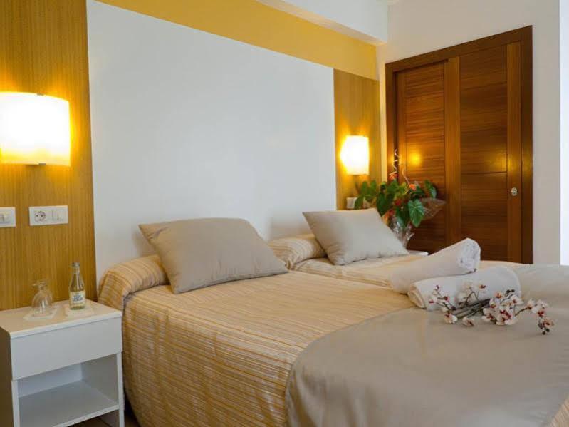 Hostal Ciutadella Ciutadella  Esterno foto