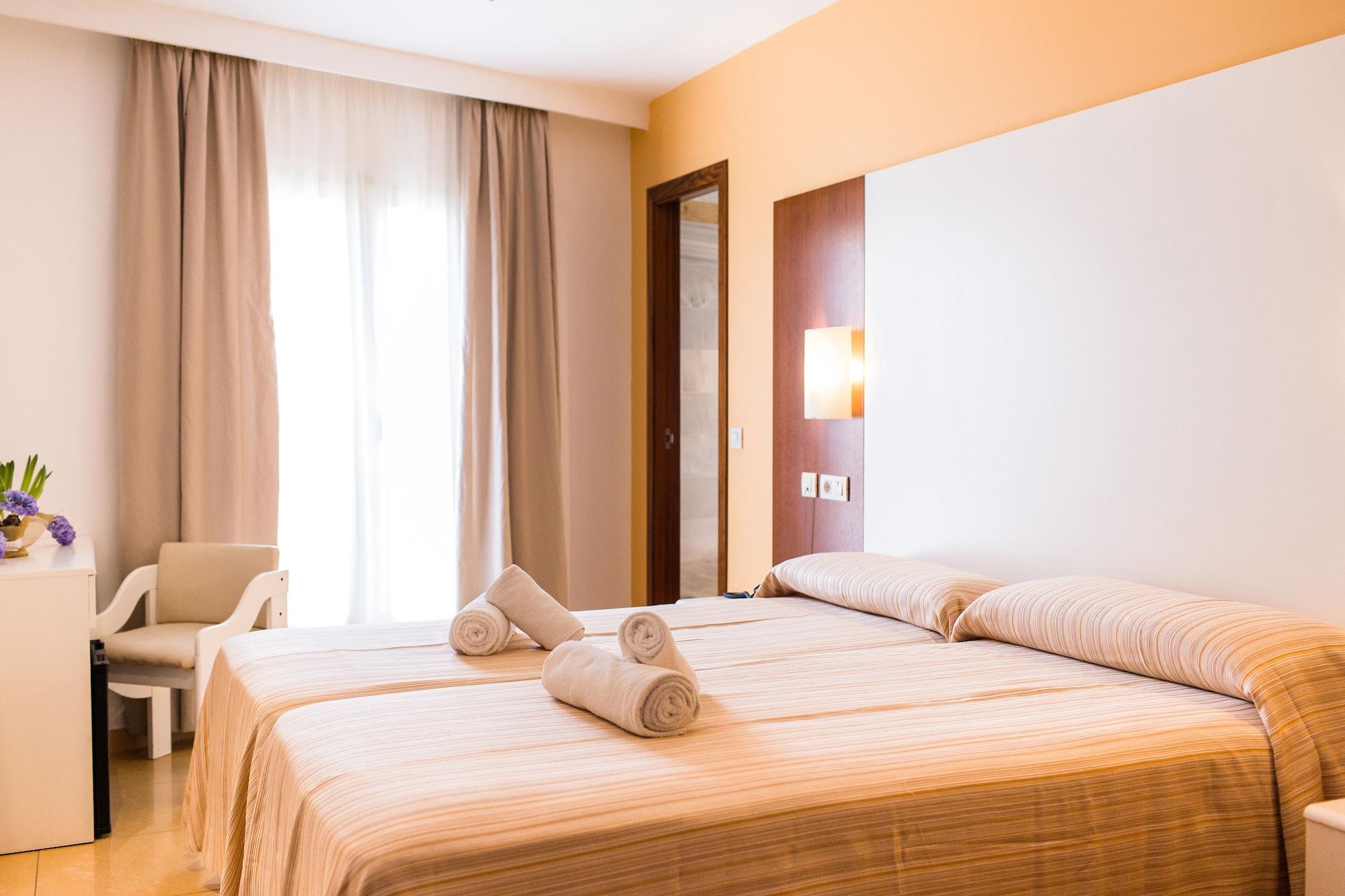 Hostal Ciutadella Ciutadella  Esterno foto