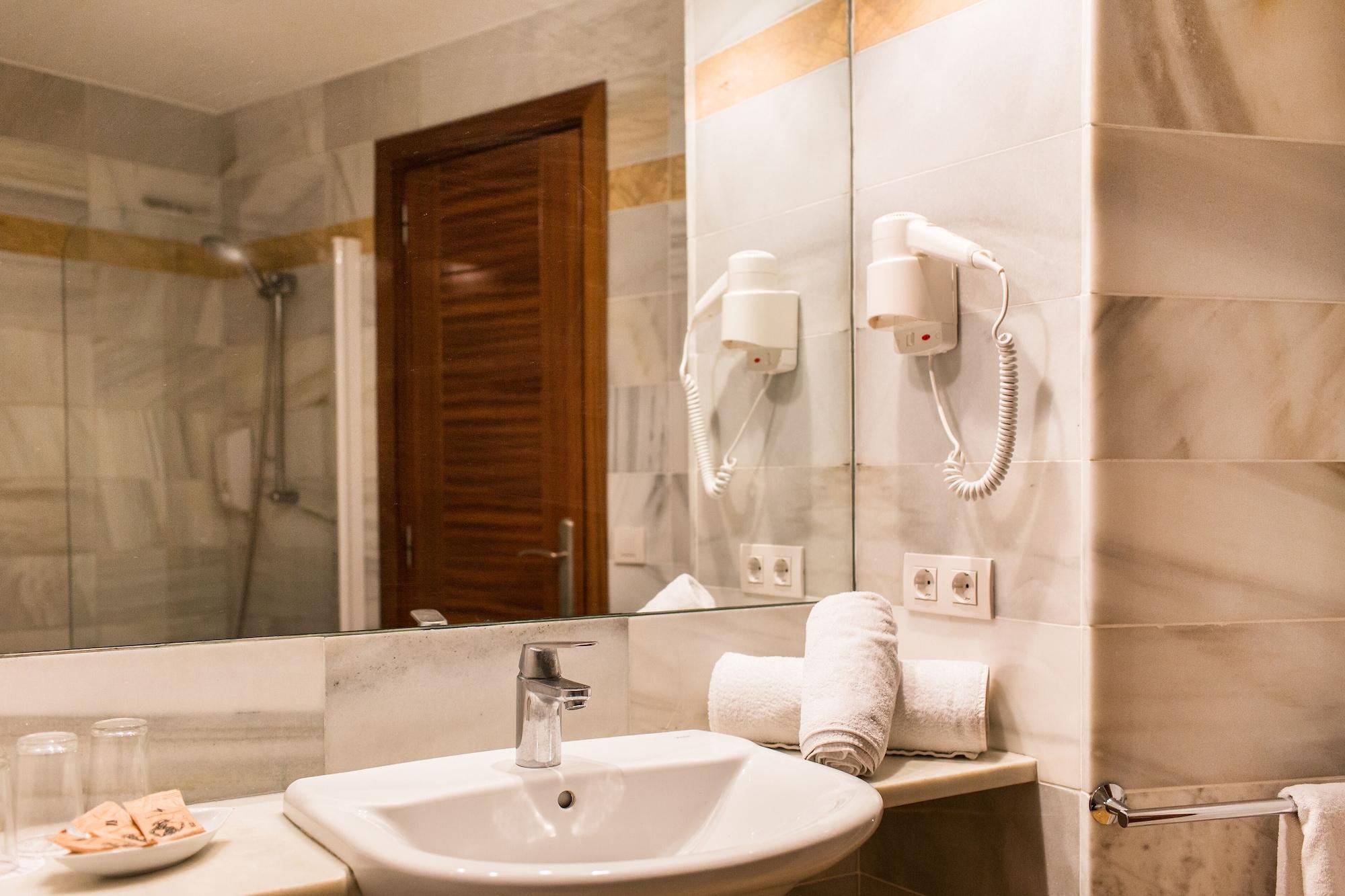 Hostal Ciutadella Ciutadella  Esterno foto