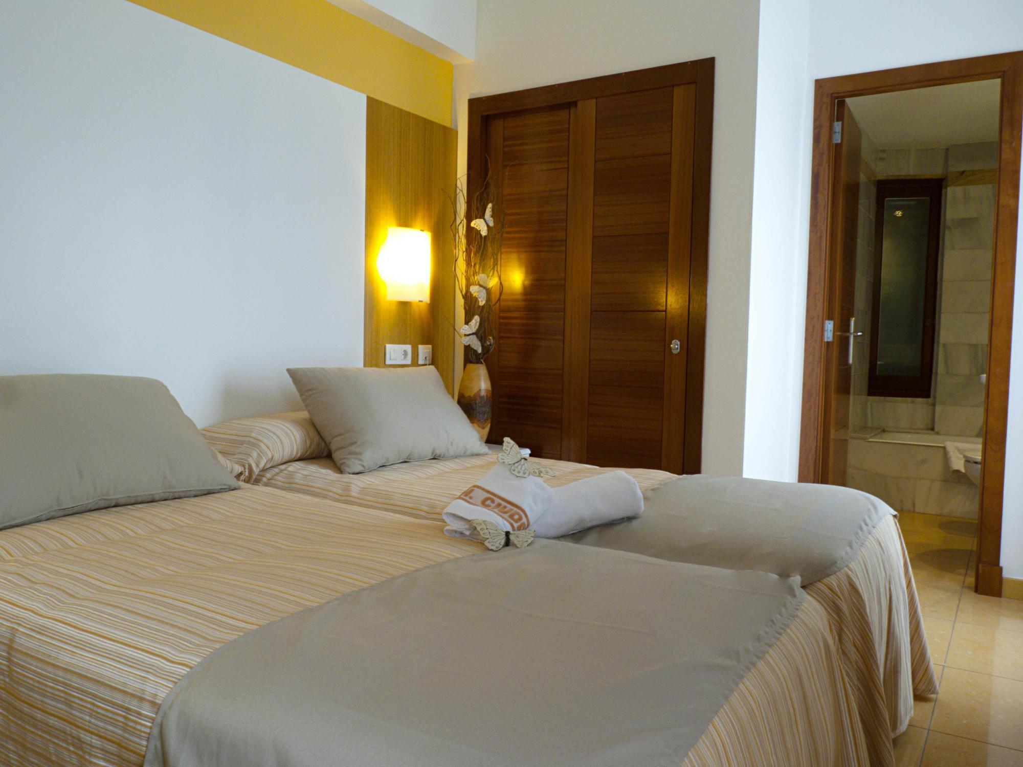 Hostal Ciutadella Ciutadella  Esterno foto